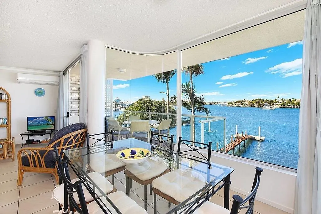 Amazing Waterfront Views Sunshine Coast!!! H330 Daire